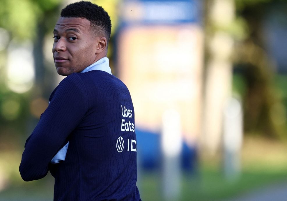 巴塞罗那内,部对亚马尔,出战马竞充,爱游戏app,爱游戏官网,爱游戏体育官网,爱游戏体育app