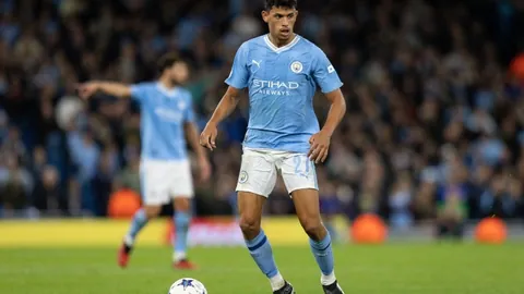 火箭对湖人三分球防守策略引发的焦点对决：东詹与申京的较量及连锁效应